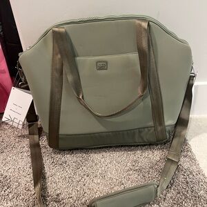 Freshly picked Seoul tote. Neoprene